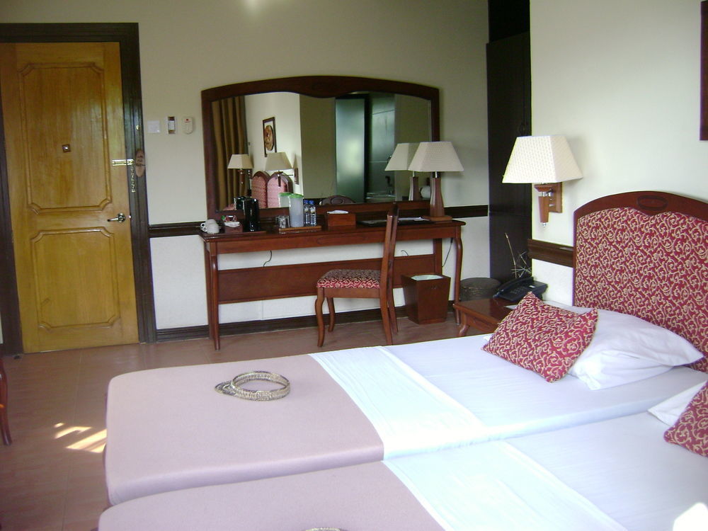 パングラオ ジーズ グランド リゾート アンド コンベンション センター Bed & Breakfast エクステリア 写真