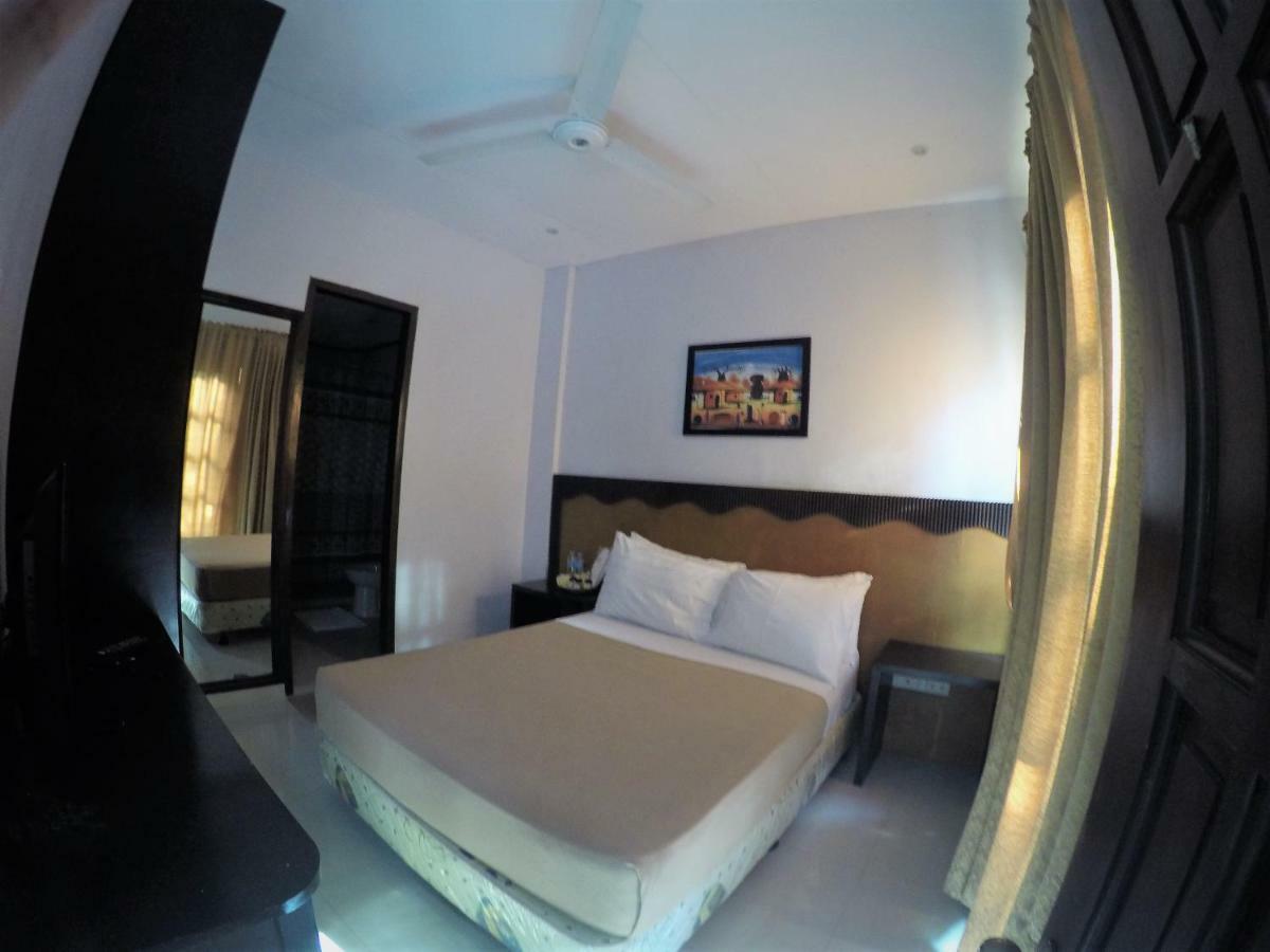 パングラオ ジーズ グランド リゾート アンド コンベンション センター Bed & Breakfast エクステリア 写真